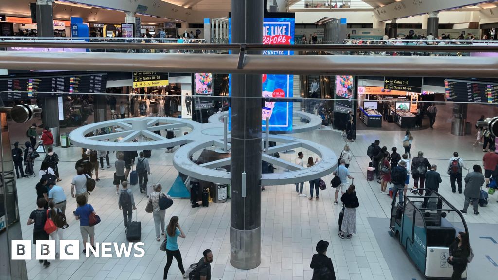 Man charged over Gatwick Airport luggage theft