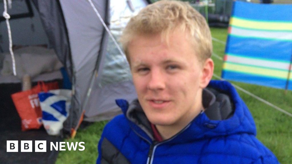 Concern for teens left in 'inappropriate' adult psychiatric wards
