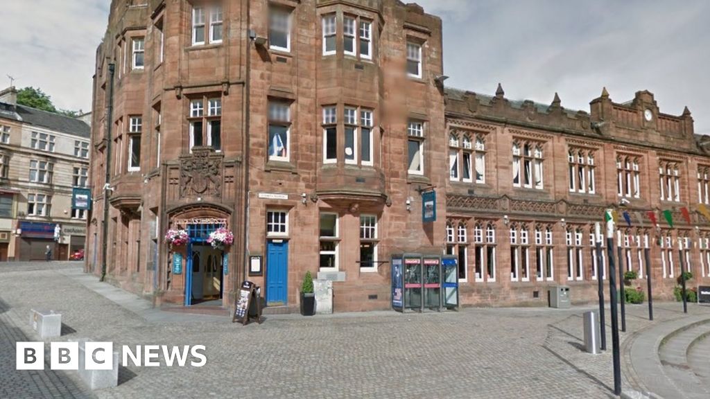 Paisley town centre evacuation caused by 'stink bomb' BBC News