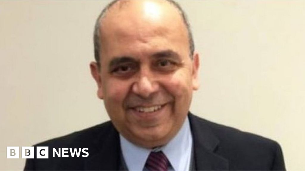 Coronavirus Doncaster hospital consultant dies with virus