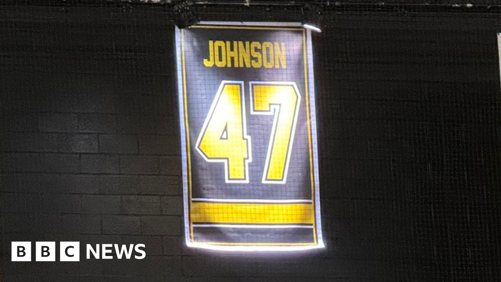 Nottingham Panthers retire Johnson's jersey