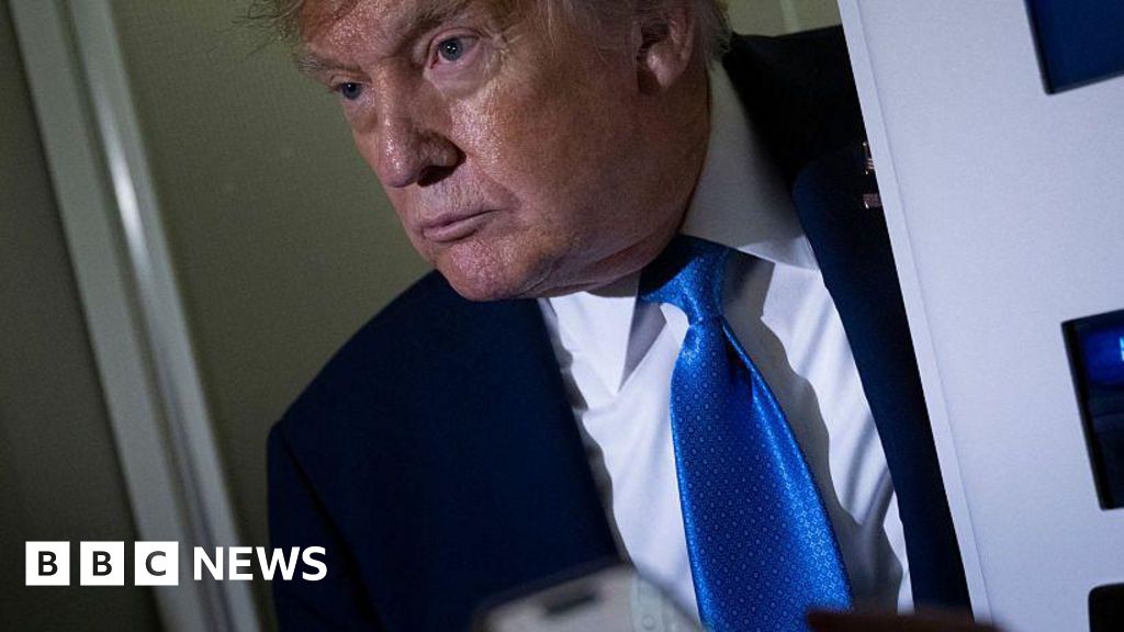 Trump's Iran dilemma exposes bitter split among Maga faithful thumbnail