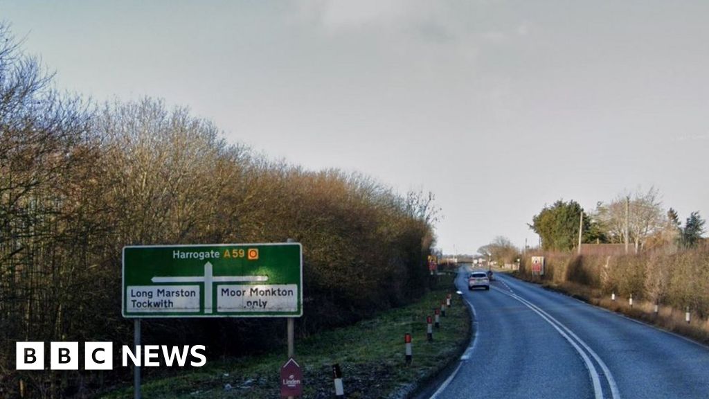 A59 Moor Monkton: Man, 89, dies after three-car crash - BBC News