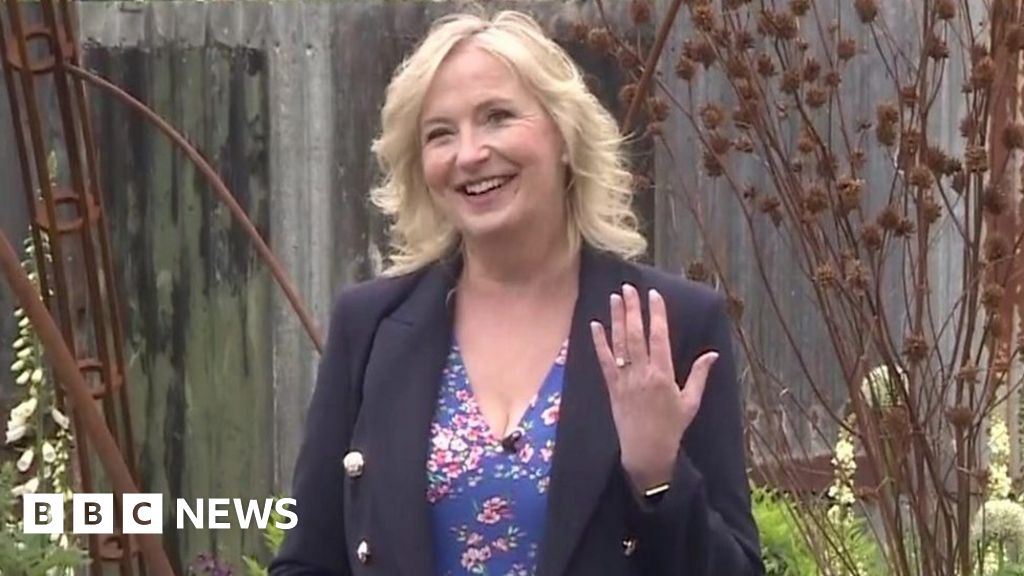 Carol Kirkwood: BBC weather presenter reveals engagement live on air