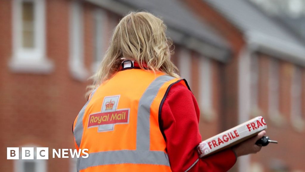 Royal Mail Offers Free Parcel Pick Up As Delivery War Looms BBC News    116902662 Royalmail Pa 