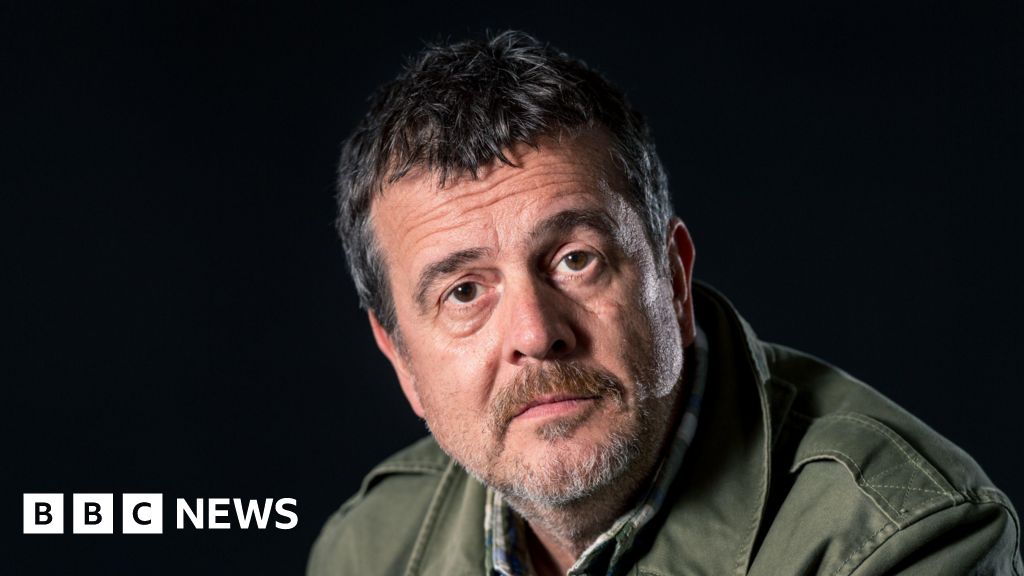 Crime novelist Mark Billingham wins Diamond Dagger award