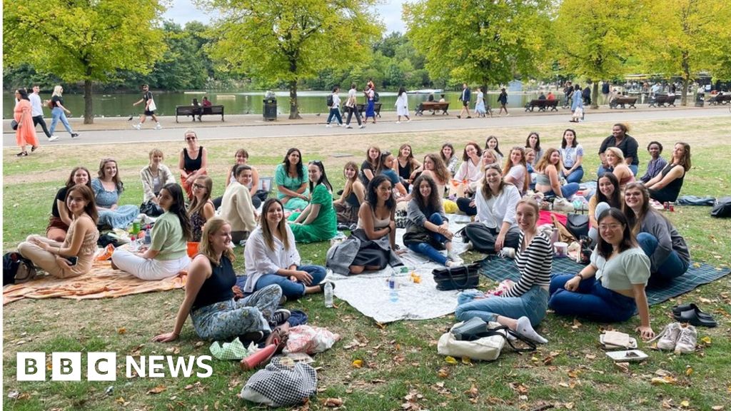 London Lonely Girls Club gains thousands of new members