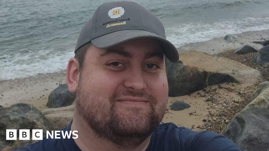 Bereaved mum backs brain cancer research centre