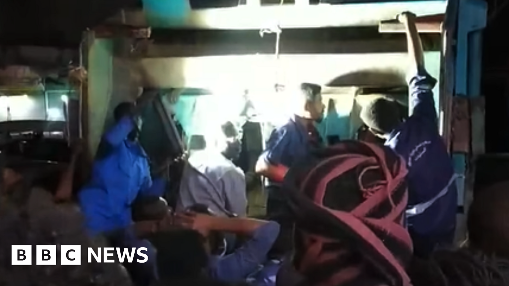 Sudanese boy rescued after eight hours trapped in rubbish lorry - BBC News