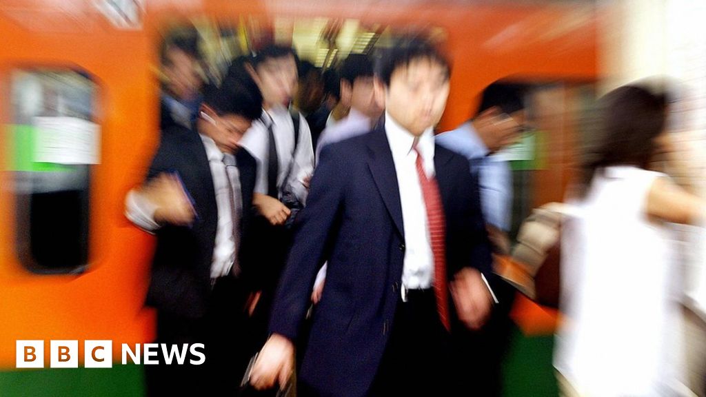 Japan train leaves seconds early - again