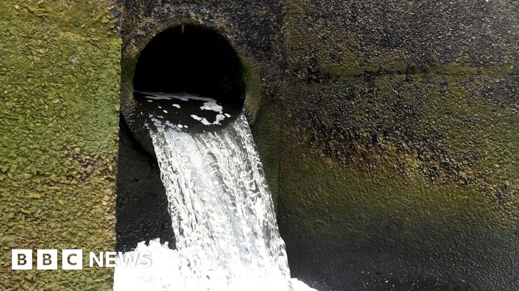 Failing water sector needs stronger regulation, says damning review