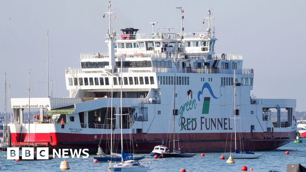 Solent Ferry Crash Skipper Should Have Been Standing Up Bbc News