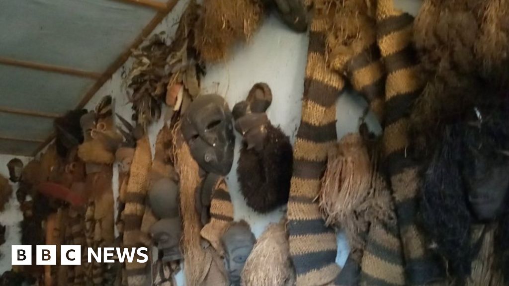 DR Congo's Gungu museum: Thousands of artefacts destroyed in fire