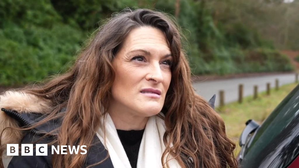 How do people feel about Andrew in Sandringham?