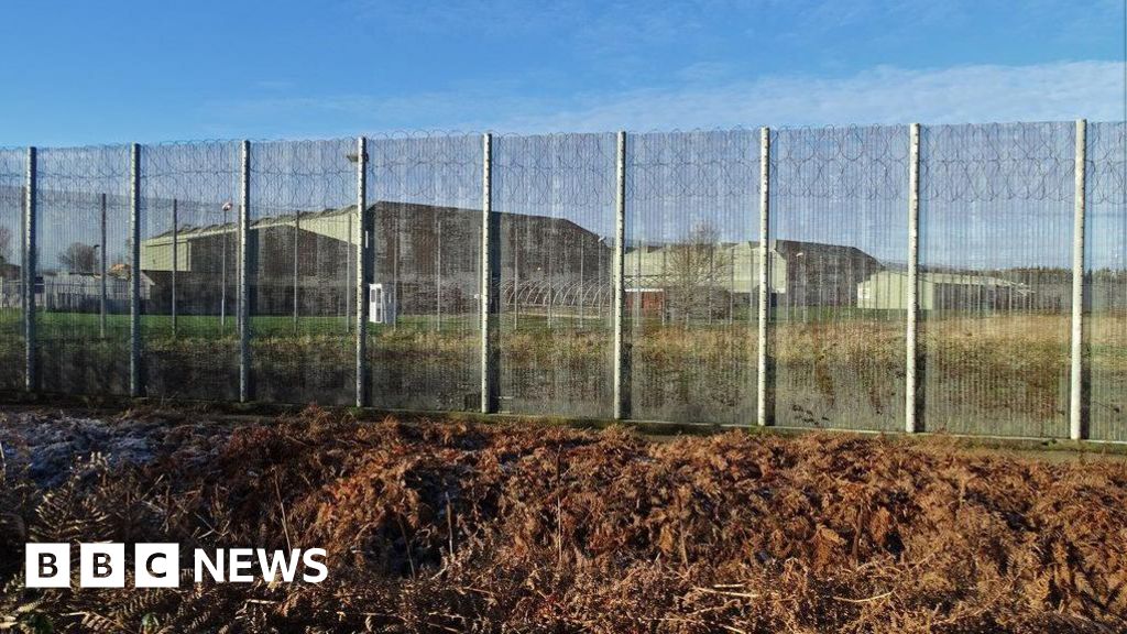 Yorkshire Prison Officer Jailed 10 Months Over Inmate Relationship
