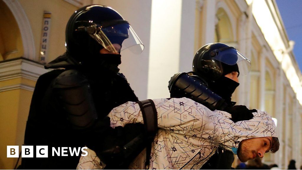 Alexei Navalny: Police Detain Hundreds Of Protesters Across Russia ...