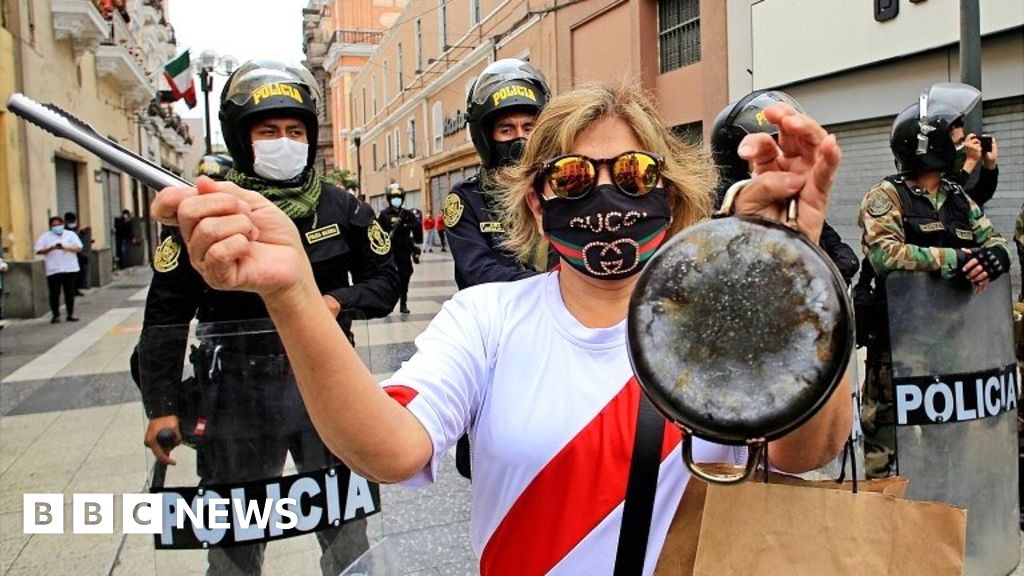 peru-clashes-over-president-vizcarras-impeachment
