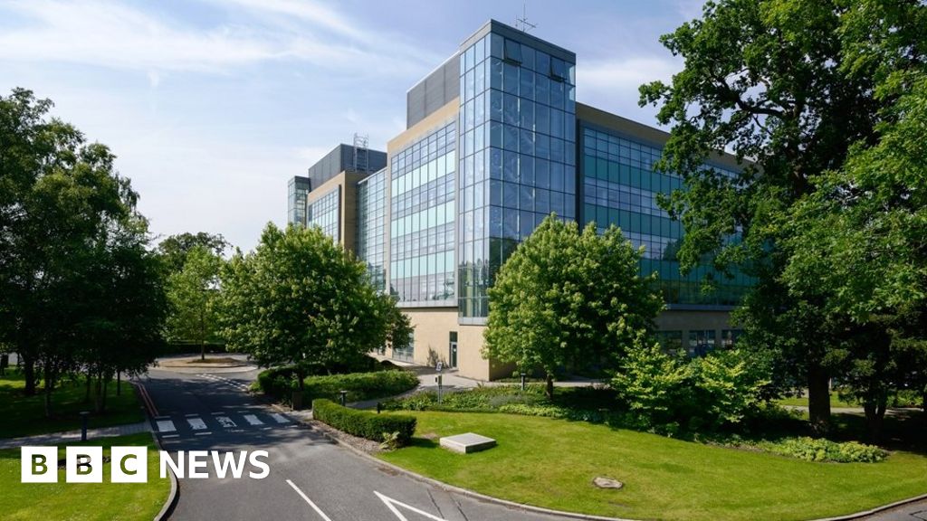 Cheshire: Royal London Relocates To Alderley Park - BBC News