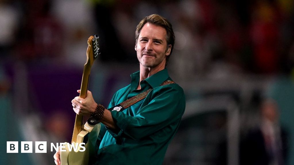 Chesney Hawkes to play at Carlisle's Christmas lights switch on