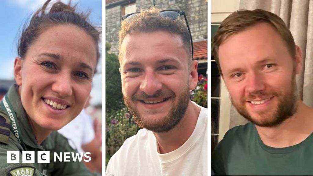 Les membres d'équipage de la Royal Navy tués dans un crash d'hélicoptère dans le Devon identifiés