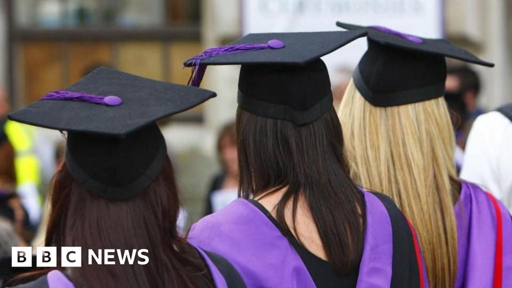 Wales won't freeze student loan threshold, first minister says