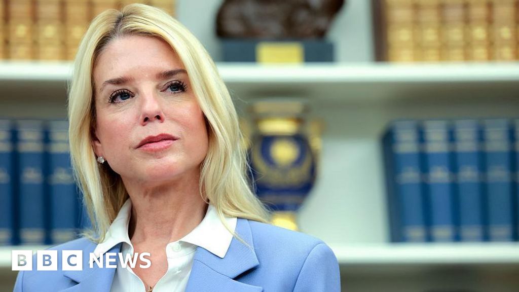 Justice Department Shielding Bondi From Epstein Inquiry Raises Accountability Concerns