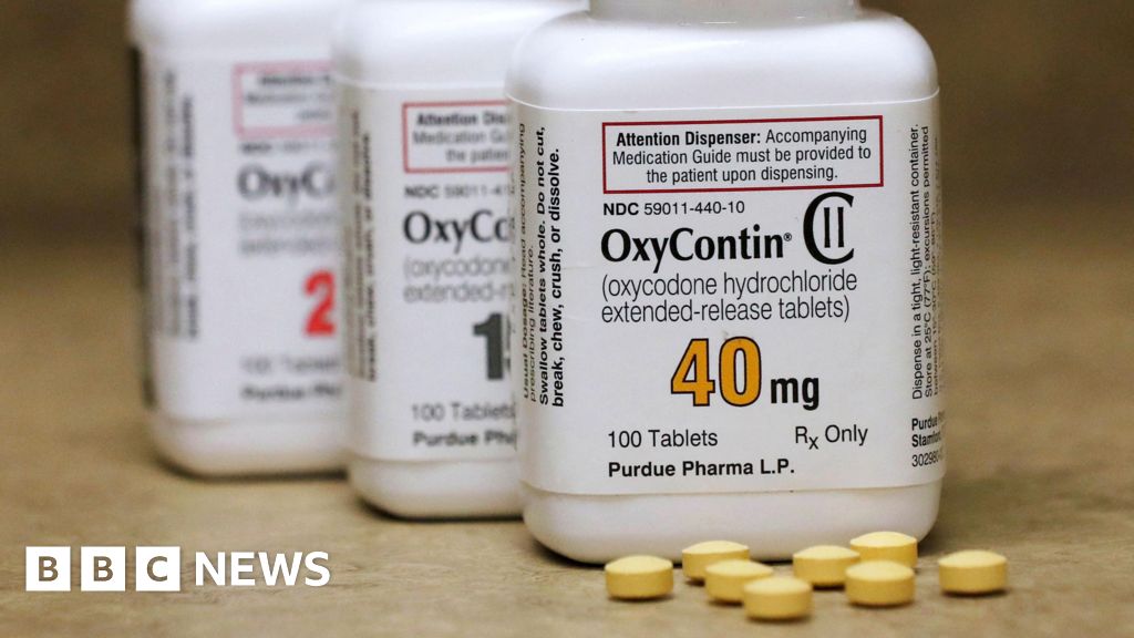 Purdue and Sackler family agree $7.4bn opioid settlement