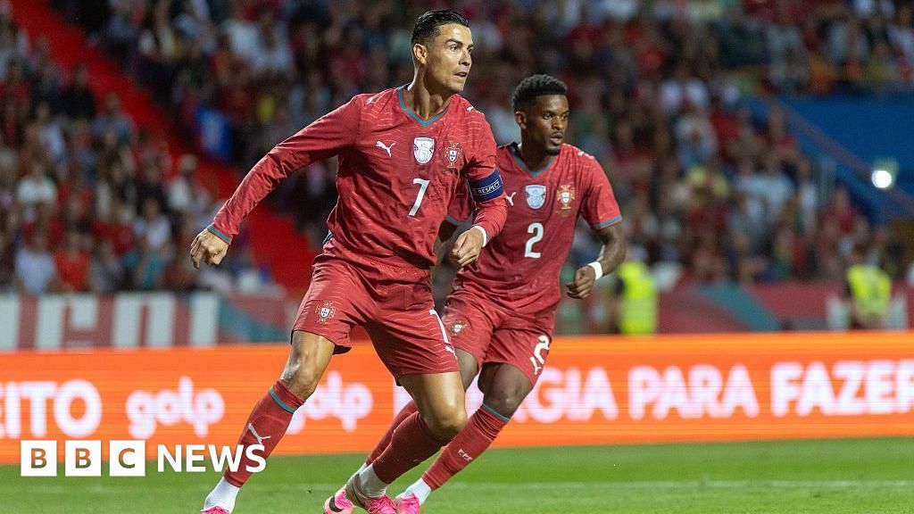 Taller, faster, older: How top footballers' bodies have changed over 50 years