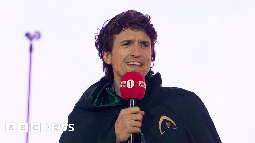 Greg James to go ahead with Comic Relief challenge after dad suffers stroke