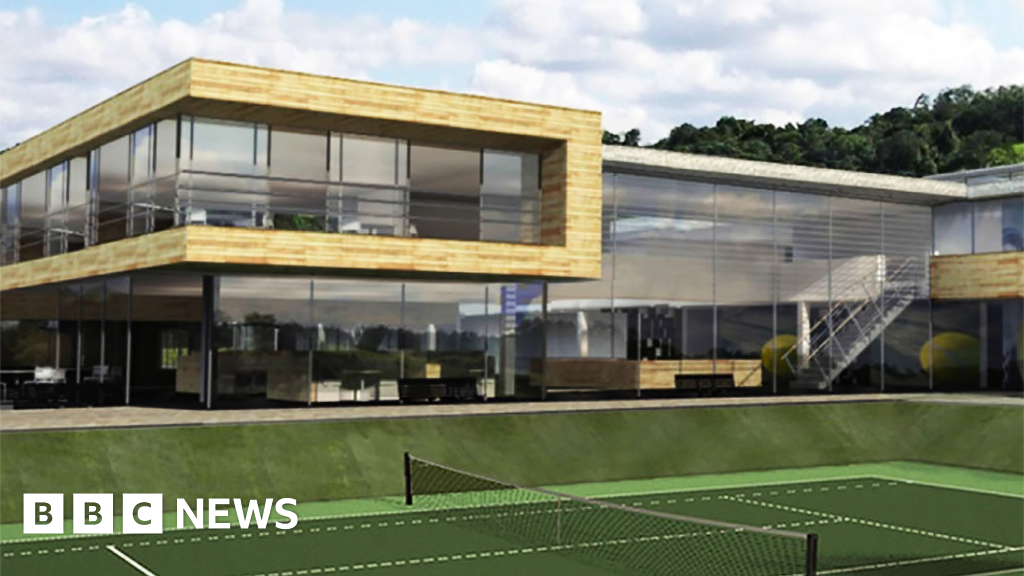 Lawn Tennis Association pledges £5m to Murray sports centre