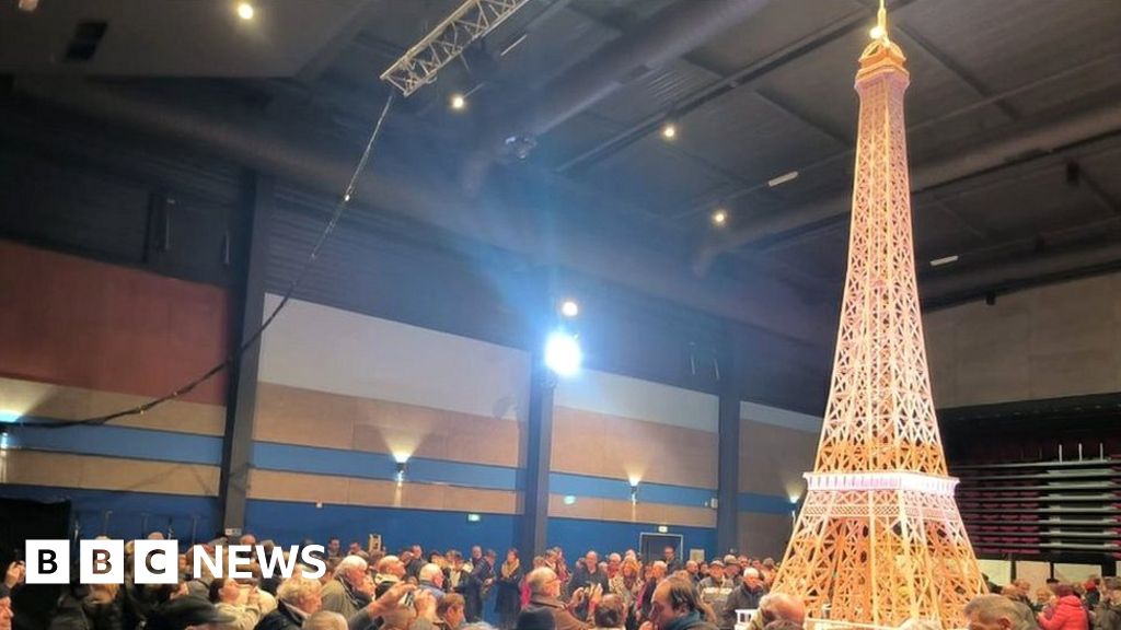 Eiffel Tower record attempt using incorrect matches deemed ineligible