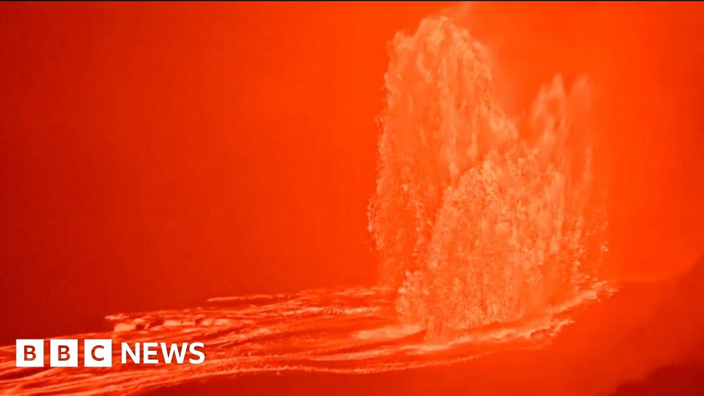 Watch: Hawaii's Kīlauea volcano sends lava fountains 1,400ft into the air