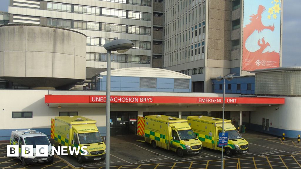 Cardiff hospital backed as major trauma centre - BBC News