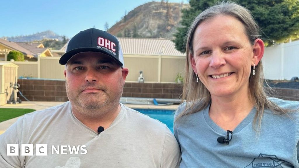 Osoyoos wildfires: 'We grabbed what we could'