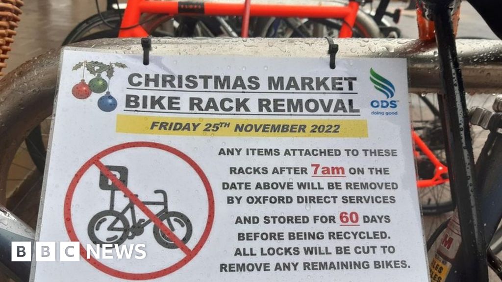 牛津。拆除自行車架為聖誕市場讓路