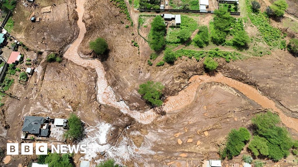 Kenya floods: About 50 people killed in villages near Mai Mahiu town