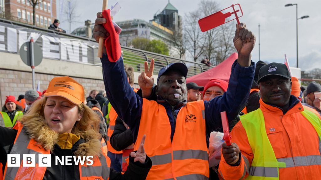 „Mega-Streik“ in Deutschland: Das öffentliche Verkehrsnetz ist wegen Löhnen unterbrochen