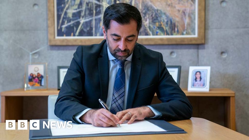 Humza Yousaf resigns as Scotland’s first minister – BBC News