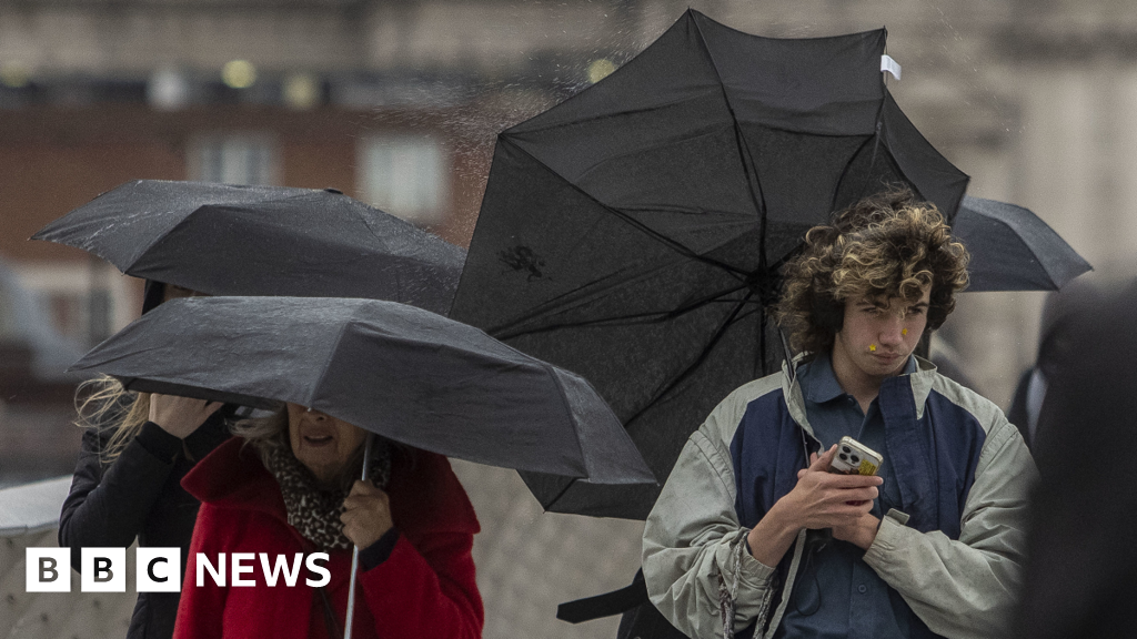 Wind, rain and snow warnings as Eurostar trains cancelled