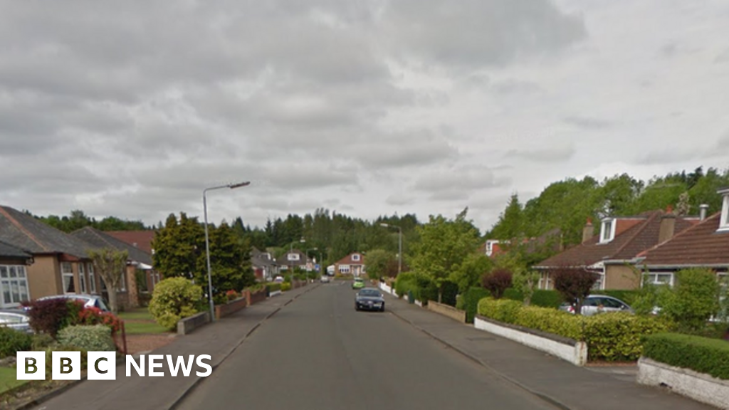 Police investigation after shots fired in Clarkston - BBC News