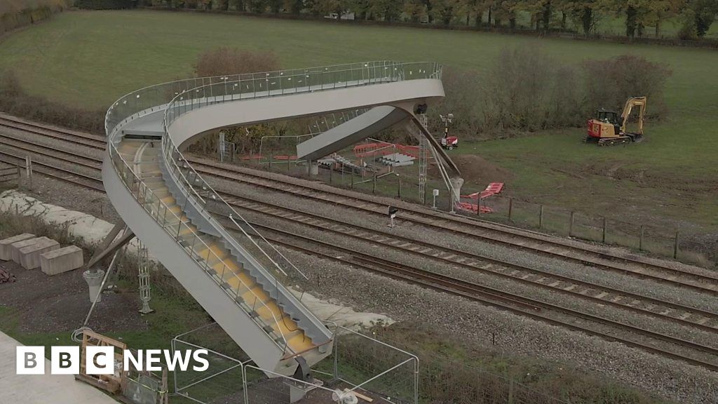 'flow' Bridge Opens At Shropshire Rail Crossing In Uk First - Bbc News