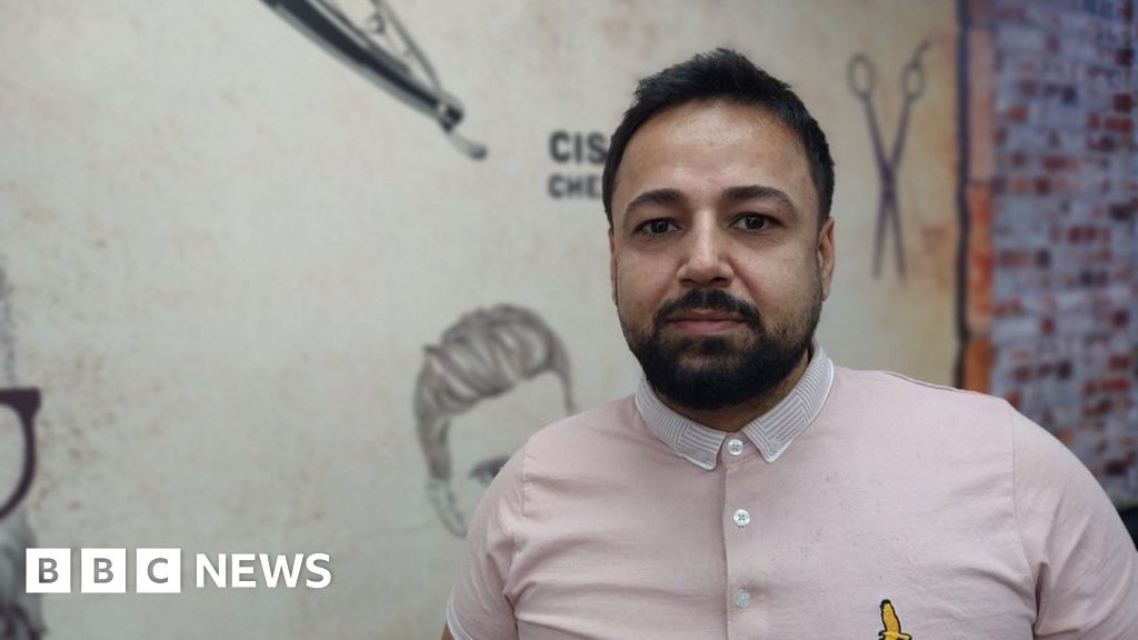 Rail strike 'I spend £85 on taxis when trains don't run' BBC News