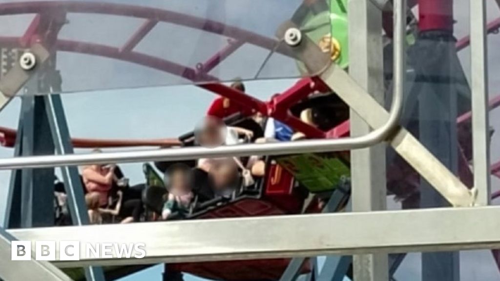 Southport Pleasureland sorry after 19 people rescued from ride