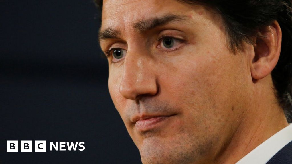 Canada election: PM Trudeau rules out coalition after election