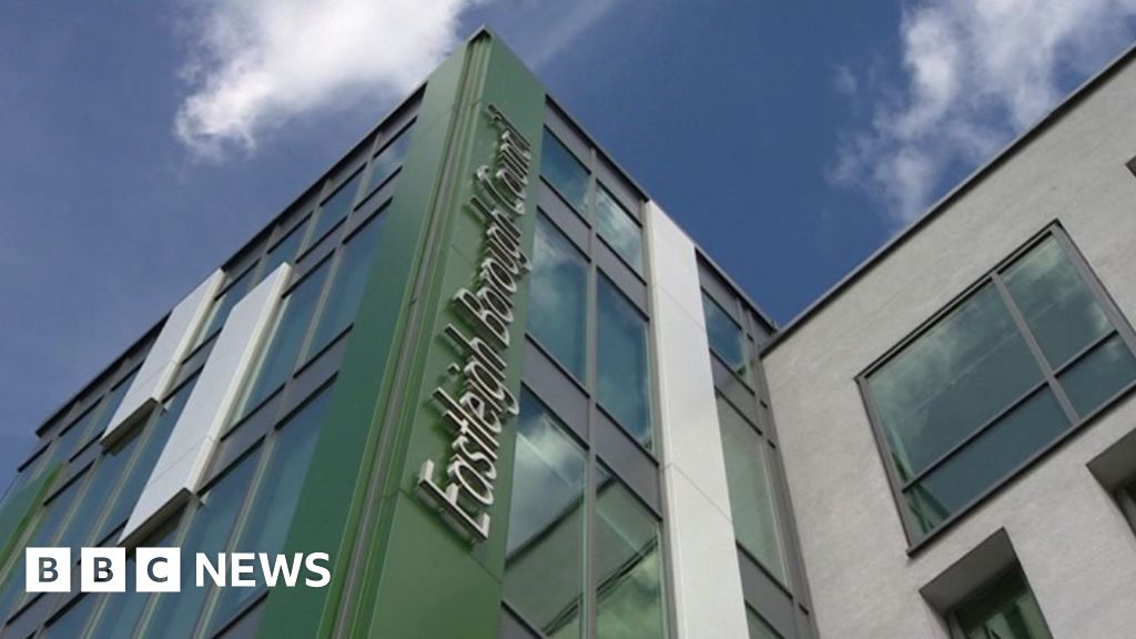 Eastleigh council's Lib Dems agree 8 allowances increase