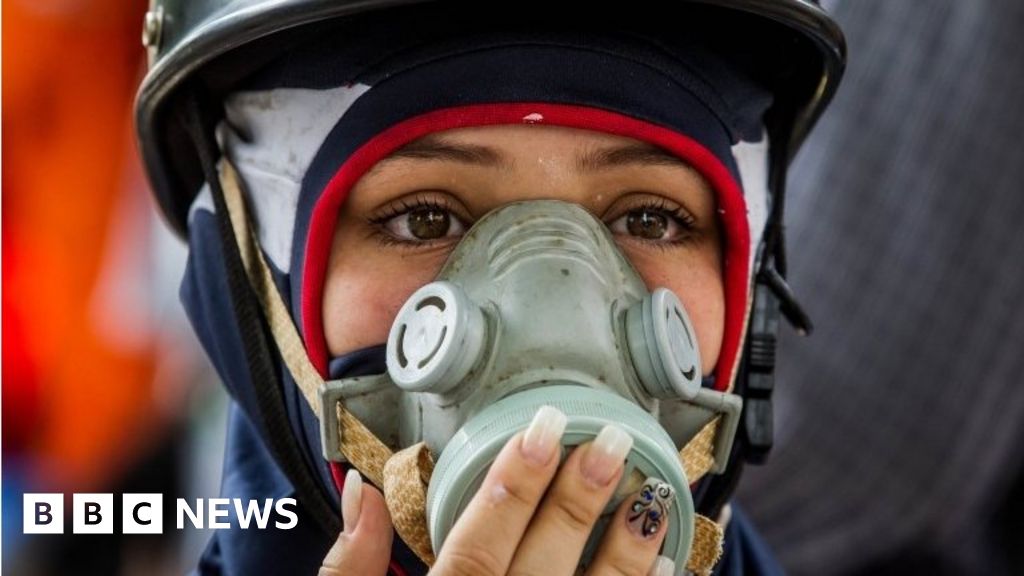 Venezuela Crisis: Three Killed At Anti-government Protests - BBC News