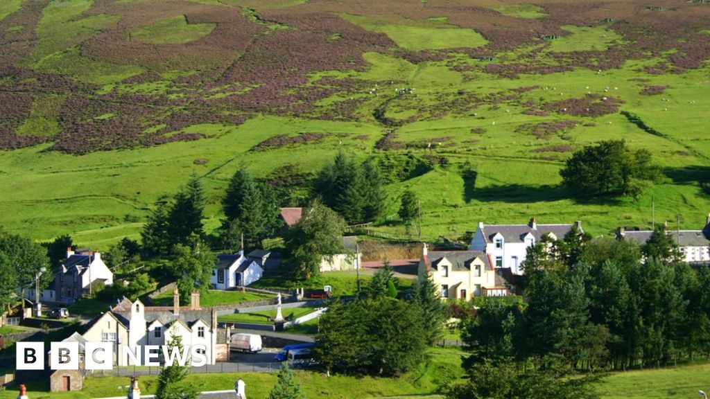 Wanlockhead: Price agreed for highest village buyout bid - BBC News