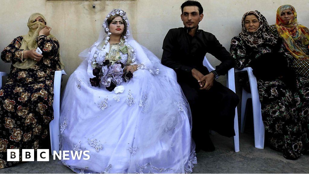 Islamic State Would Have Banned This Wedding In Syria Bbc News