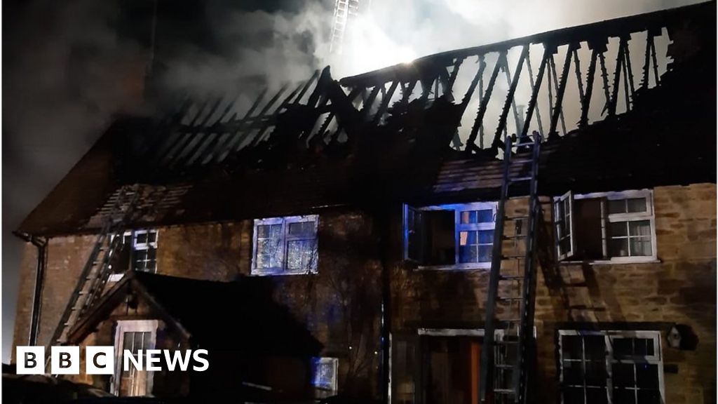 Littleton fire Trapped resident rescued by neighbours BBC News