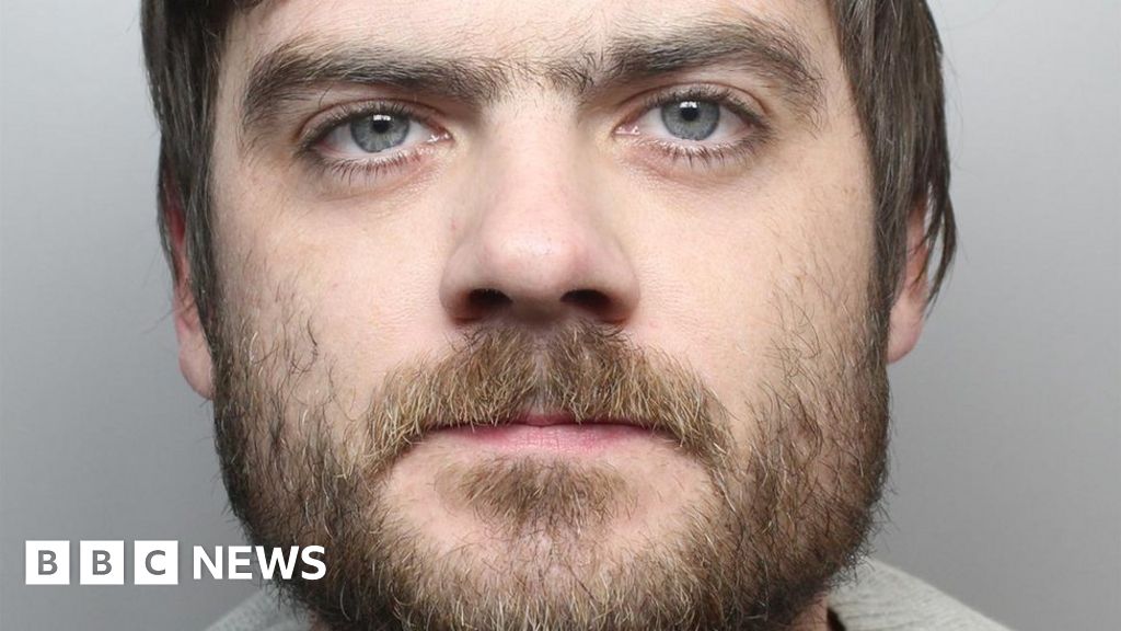Man Leigh Meeks jailed for Addingham Fleece pub arson BBC News